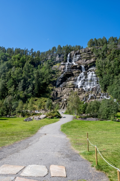 2025-08-17-12-10-56-NZ7_0489