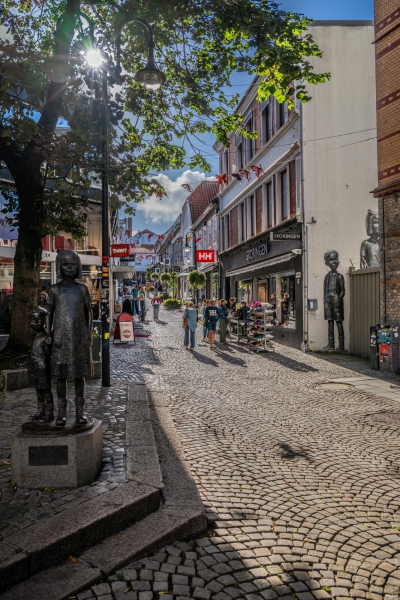 2025-08-20-17-33-26-NZ8_6252